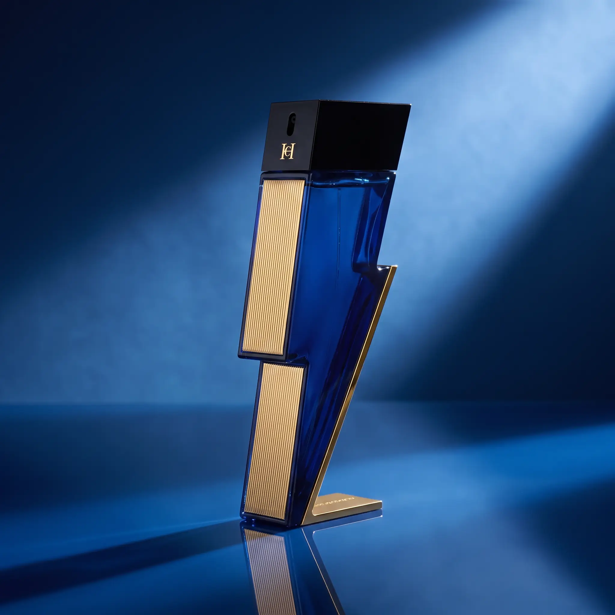 Carolina Herrera Bad Boy Cobalt Absolute Eau de Parfum - styled