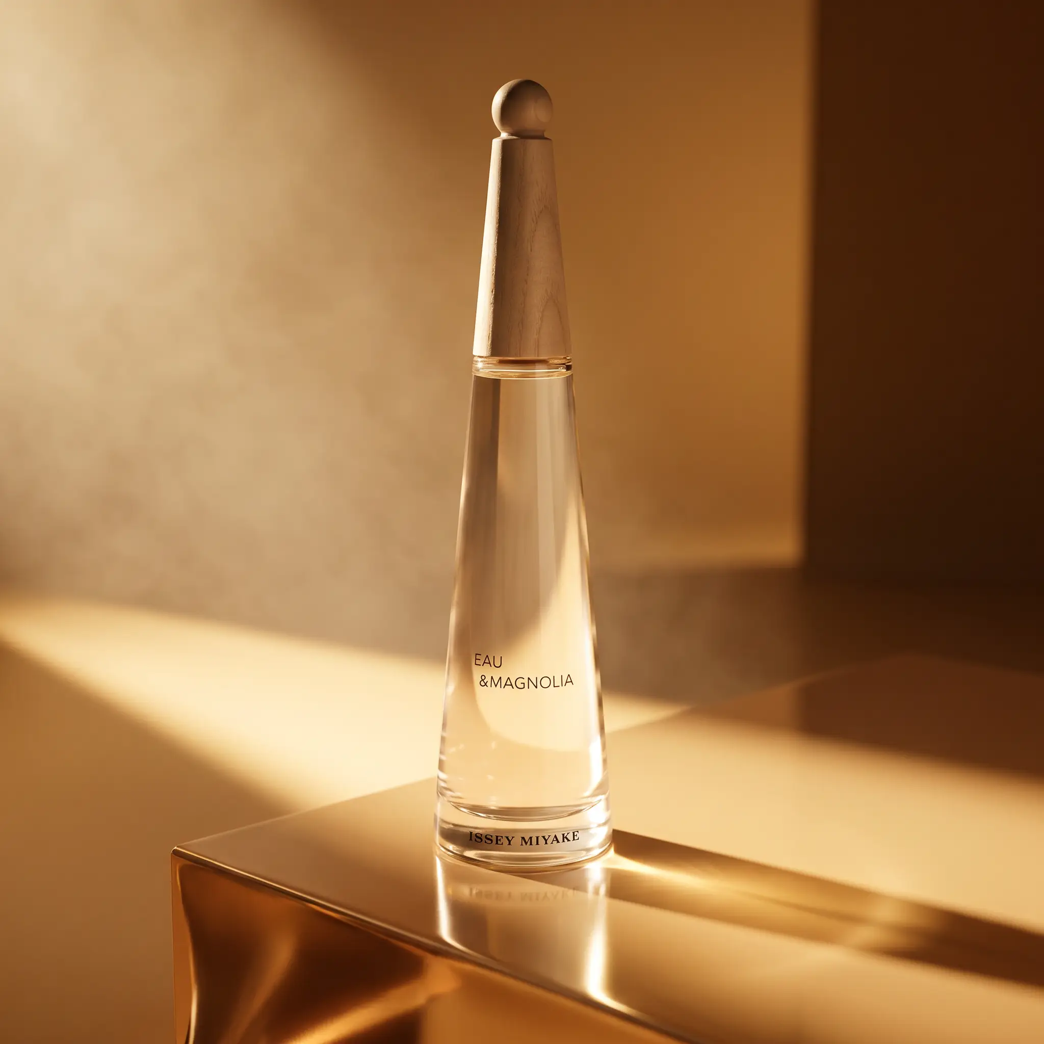 Issey Miyake L'Eau d'Issey Eau & Magnolia Eau de Toilette - styled
