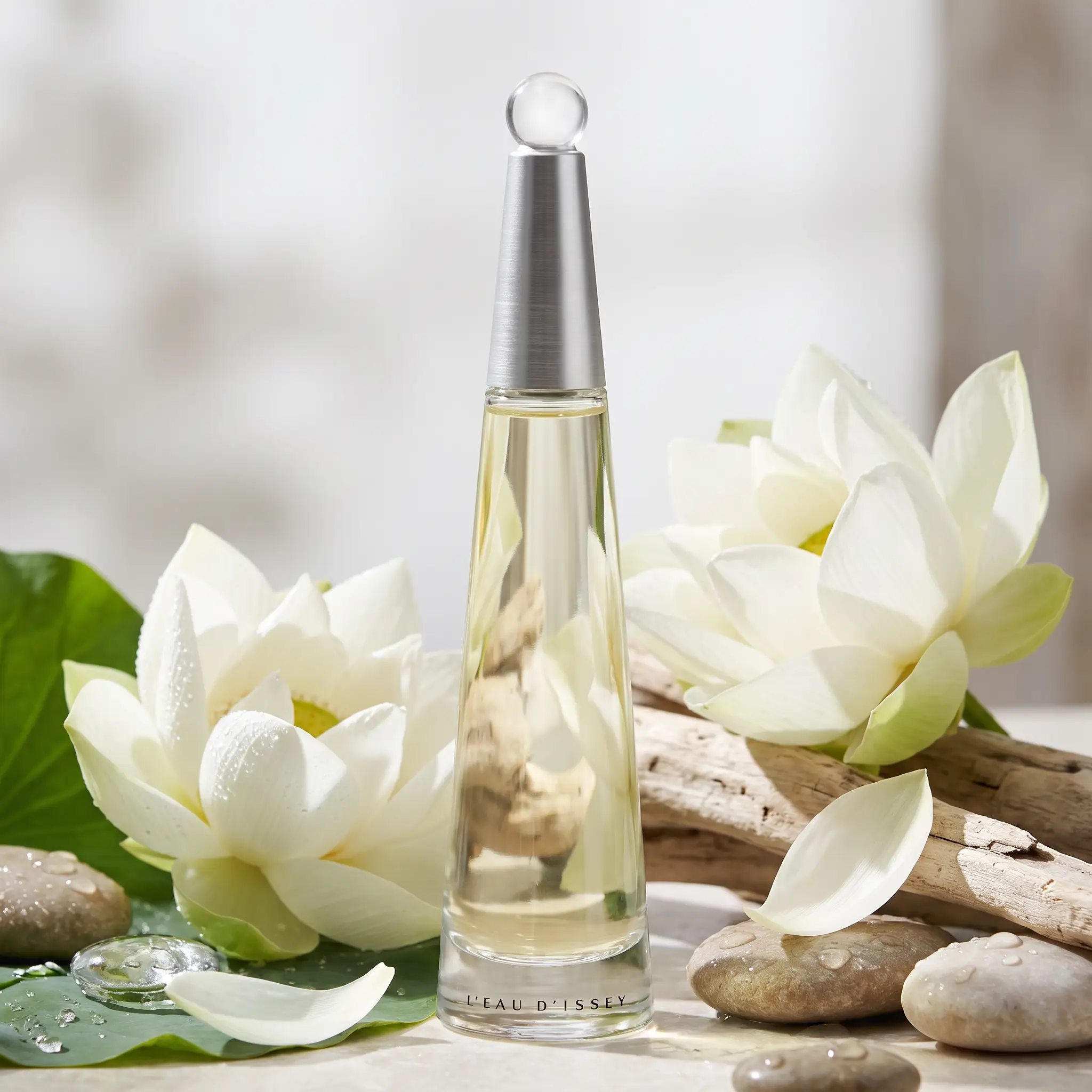 Issey Miyake L'Eau d'Issey Eau de Parfum - styled