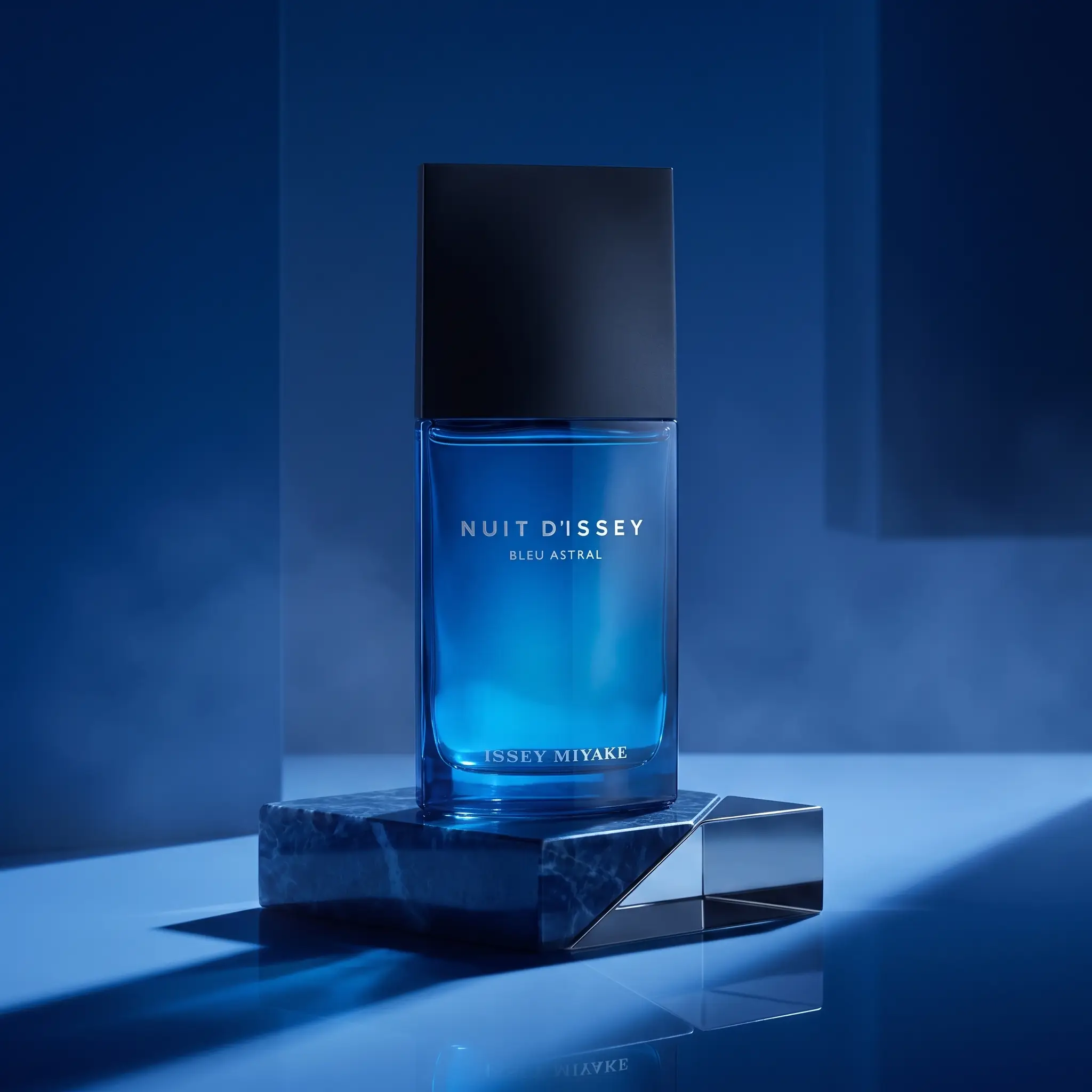 Issey Miyake Nuit d'Issey Bleu Astral Eau de Toilette - styled