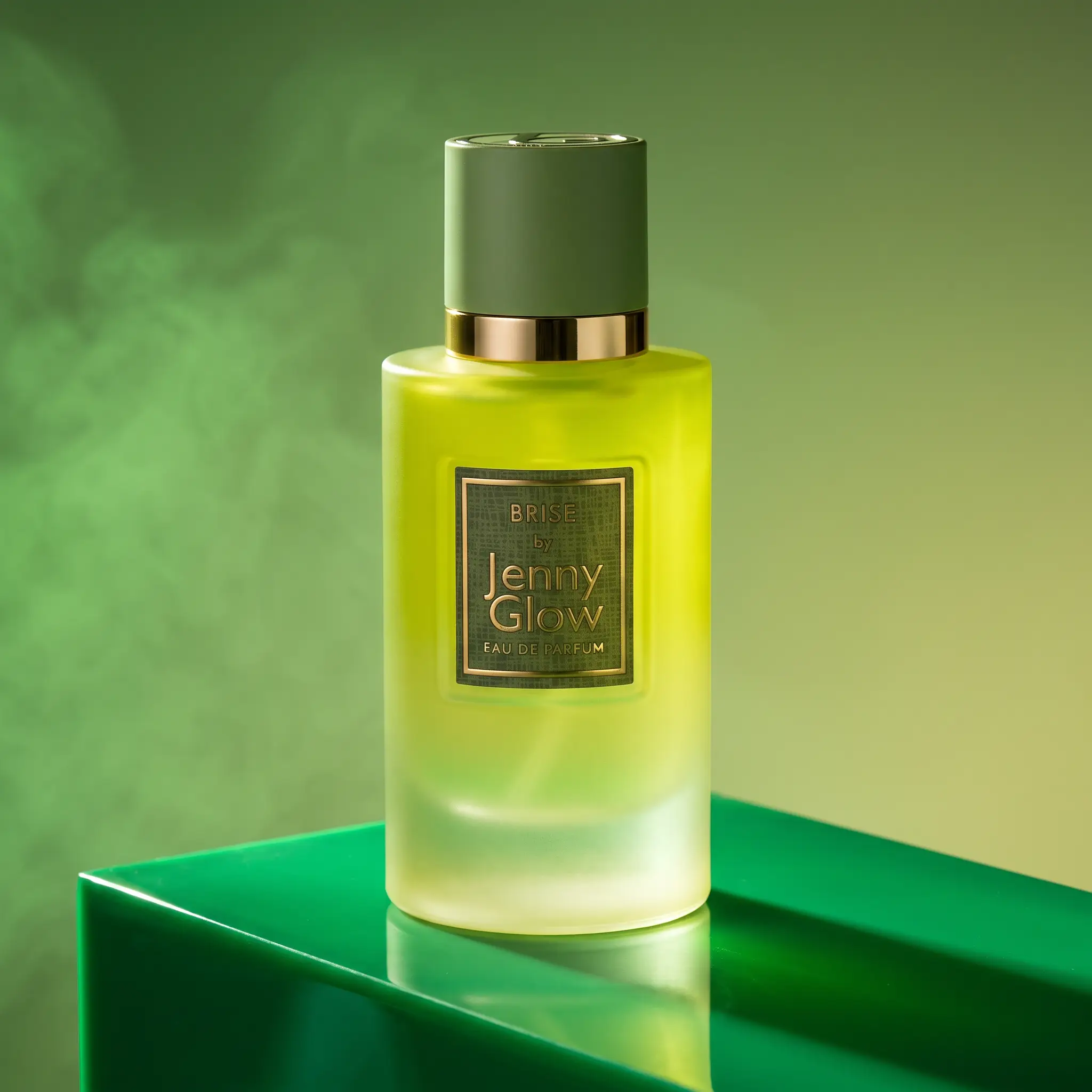 Jenny Glow Brise Eau de Parfum - styled