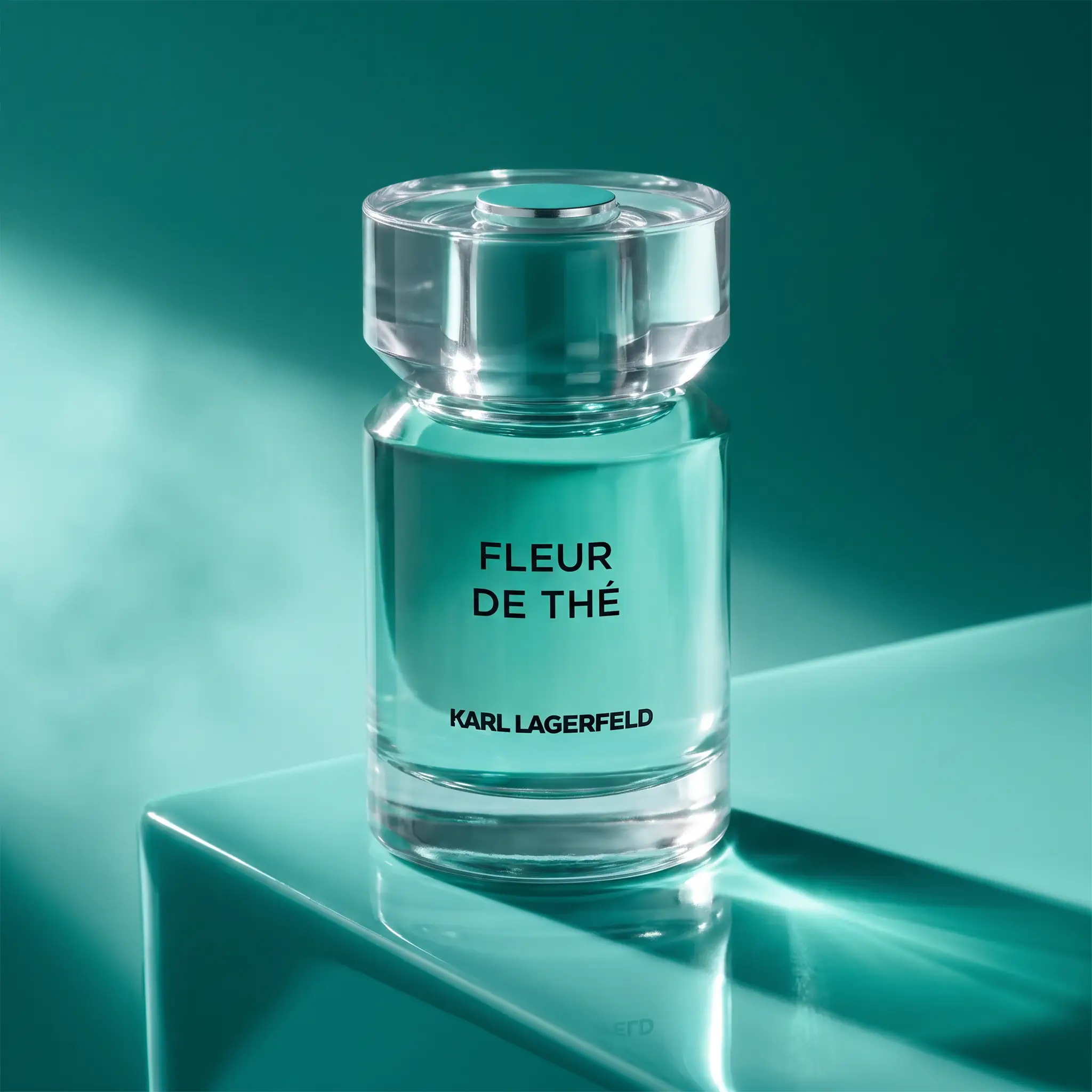 Karl Lagerfeld Fleur de Thé Eau de Parfum - styled